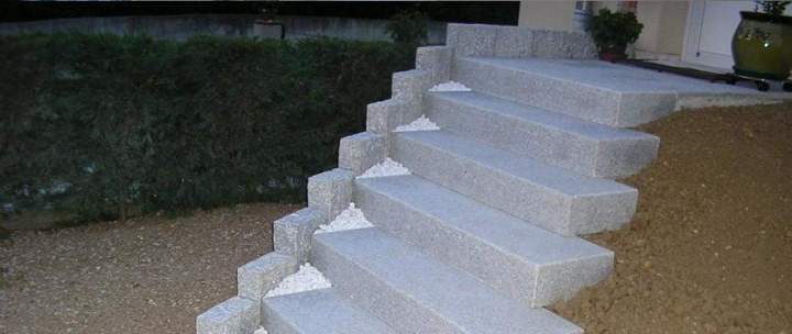 Construction d'escalier en granit massif Haguenau